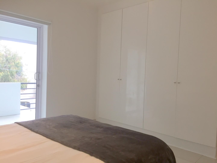 To Let 3 Bedroom Property for Rent in Sea Point Western Cape